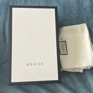 1 Gucci box with 2 Gucci bags
